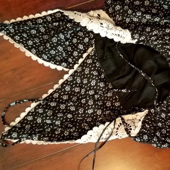Crochet top maxi dress - Picture 3 of 3
